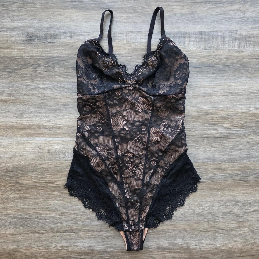 Boutique Black Floral Lace Bodysuit Corset Back Nude Lining Medium